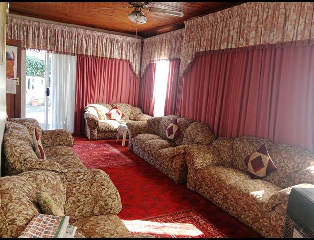 3 BEDROOM FREEHOLD FOR SALE IN BELFORT ESTATE